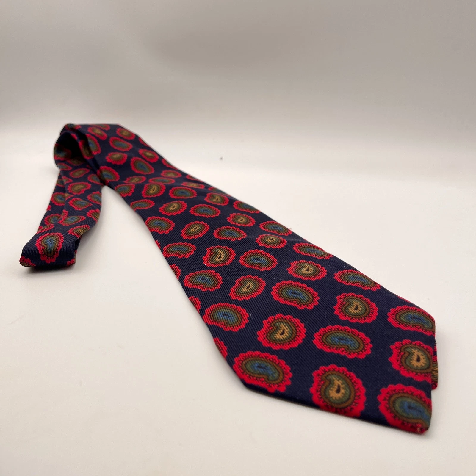 Vintage E. Marinella Silk tie - E. Marinella Silk Tie Navy and Red Paisley Pattern image 4
