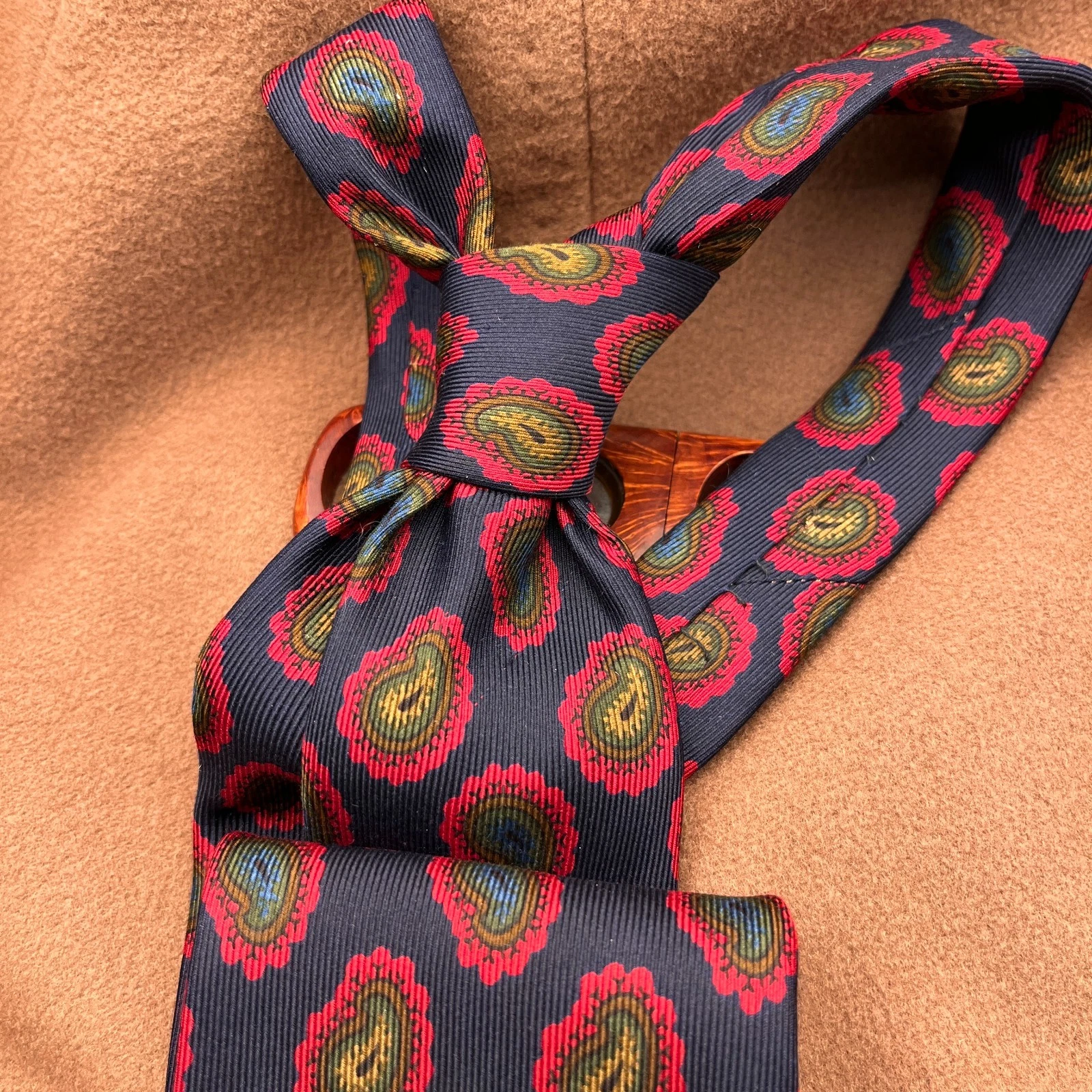 Vintage E. Marinella Silk tie - E. Marinella Silk Tie Navy and Red Paisley Pattern image 6