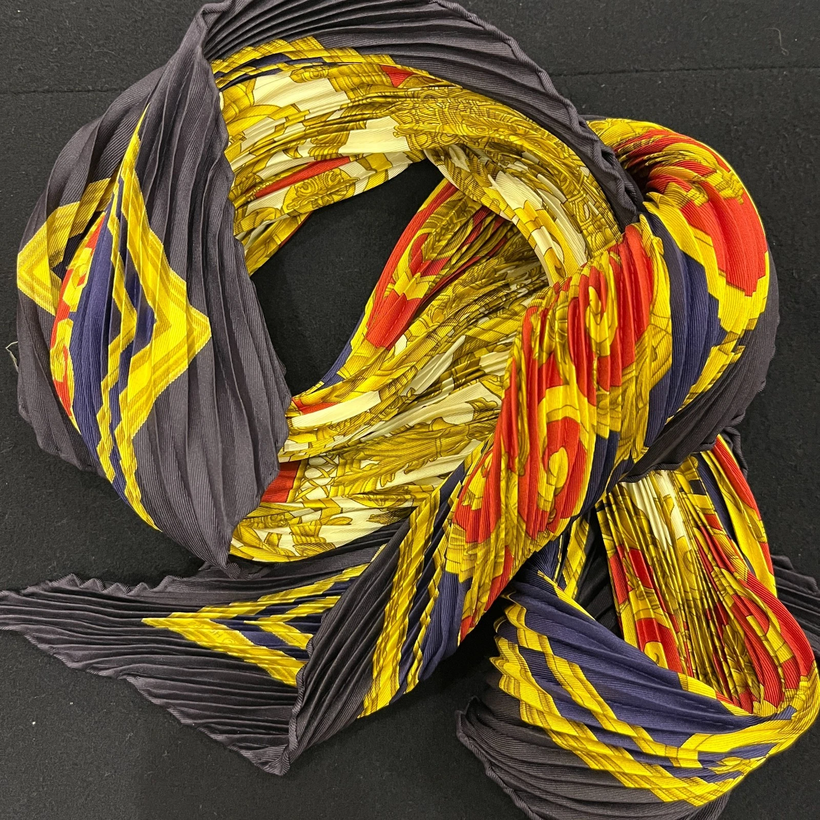Vintage Hermès Silk scarf - Hermès Les Tuileries Pleated Plissé Silk Scarf image 3