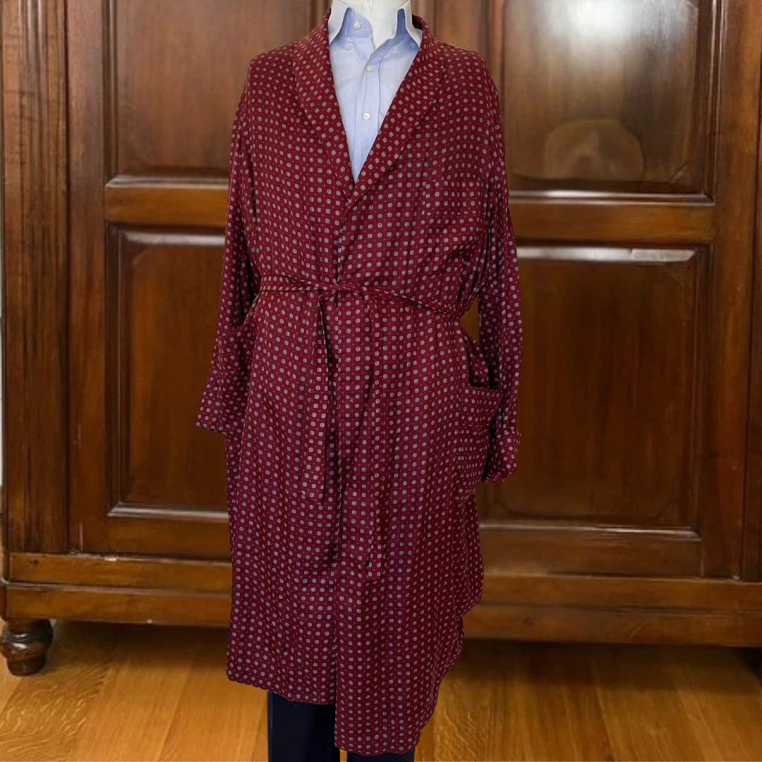 Vintage Old England Brescia Silk menswear - Vintage Men's Silk Robe Old England Brescia - Burgundy with Medallion Pattern - Size 52 image 2